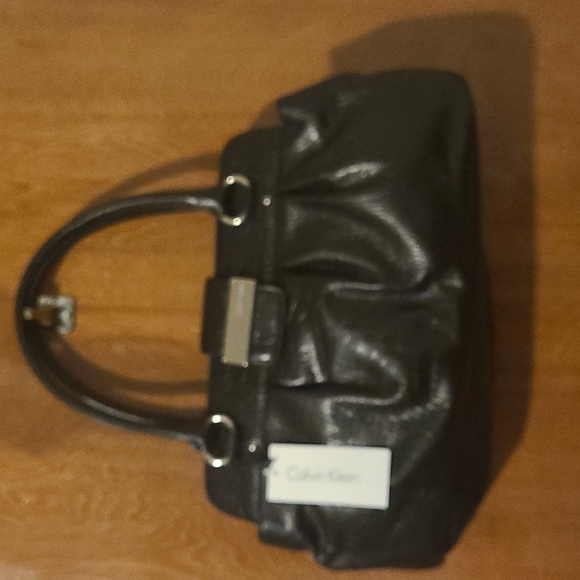 Calvin Klein purse - Picture 2 of 7